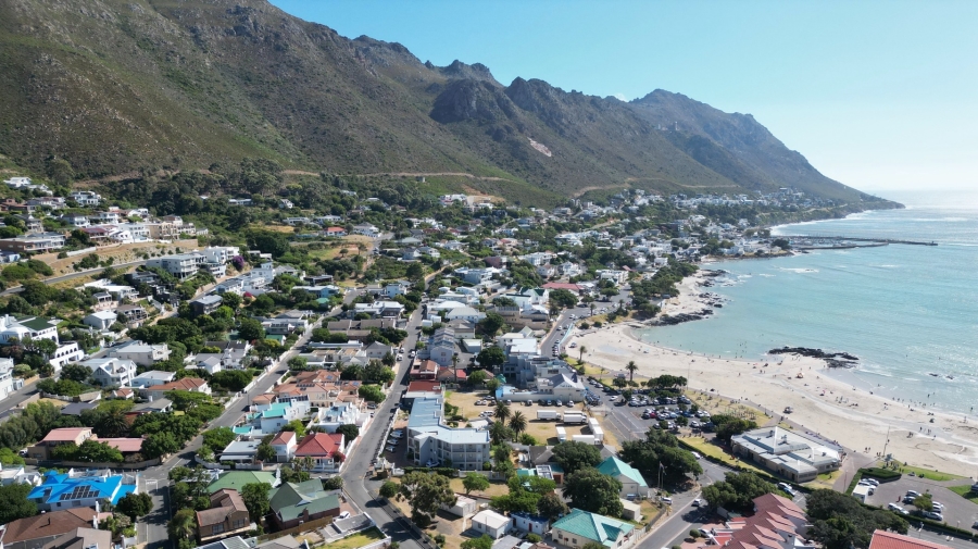 3 Bedroom Property for Sale in Gordons Bay Village Western Cape